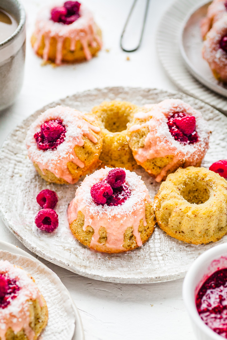 Mini Iced Vovo Bundt Cakes {DF & GF} | The Whimsical Wife